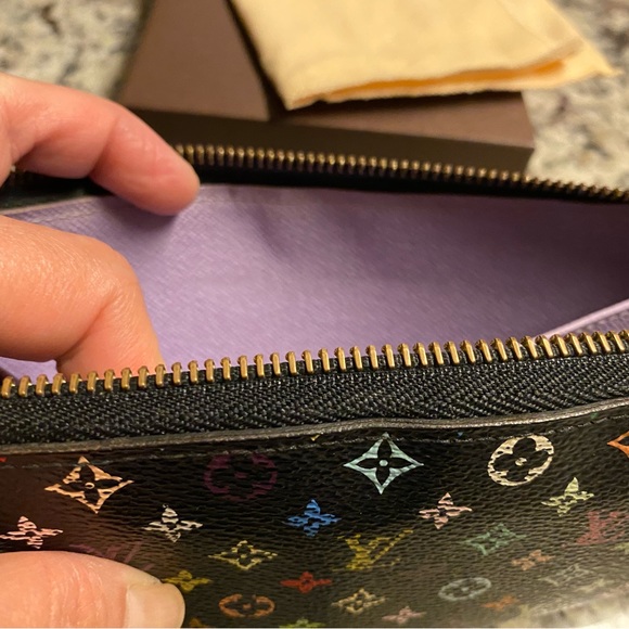 Authentic Louis Vuitton Monogram-Multicolor Zippy Wallet. - Picture 13 of 16